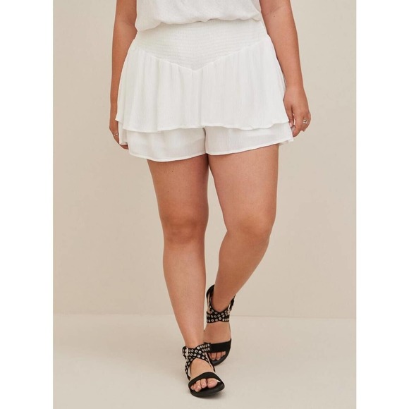 NWT Torrid 3.5 Inch Short Gauze High-Rise Ruffle Hem Shorts Plus Size 5X 28 - Picture 3 of 10